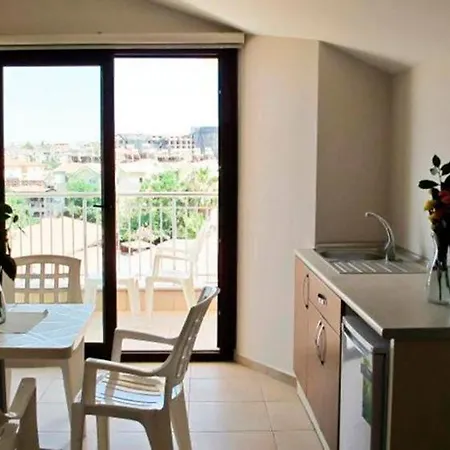 Hotel apartamentowy Ceren Family Side