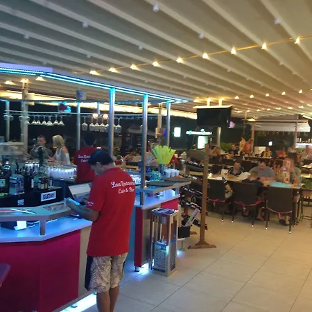 Hotel apartamentowy Ceren Family Side