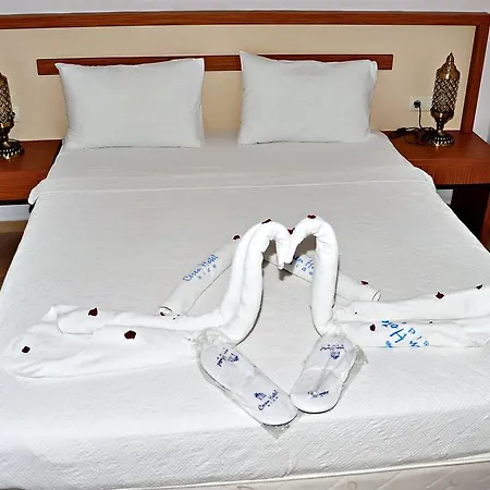 Aparthotel Ceren Family Suit Side