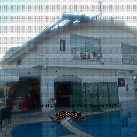 Apartmanhotel Ceren Family 3*