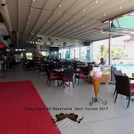 Ceren Family Aparthotel 3*